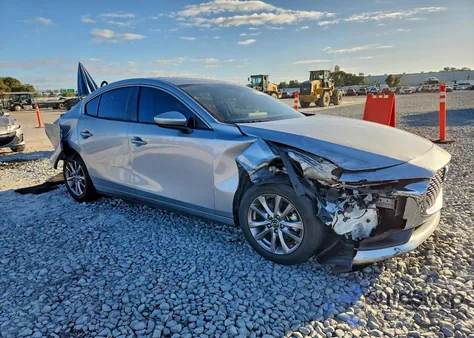 2019 Mazda 3 z USA, uszkodzony, nr VIN JM1BPABLXK1107054